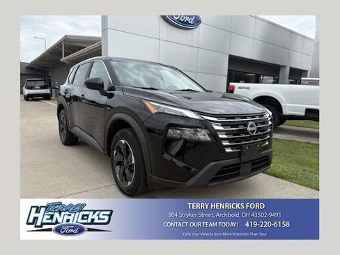 Used 2024 Nissan Rogue SV AWD/4WD image 1