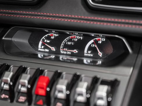 Used 2016 Lamborghini Huracan LP 610-4 AWD/4WD image 24