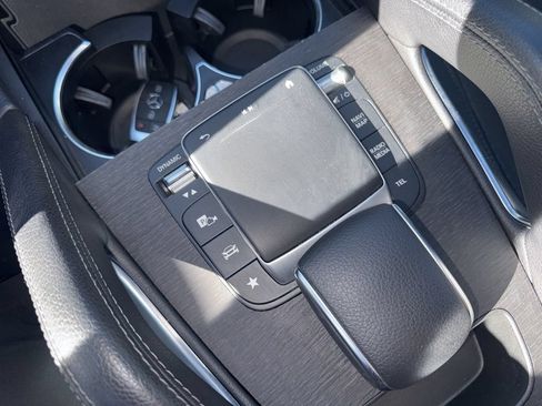 Used 2022 Mercedes-Benz GLE 350 w/ Premium Package image 22