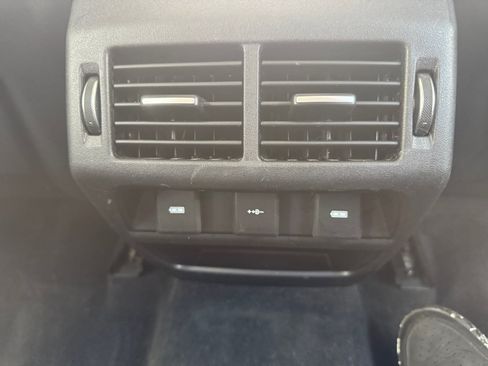Used 2020 Land Rover Discovery Sport AWD/4WD image 19