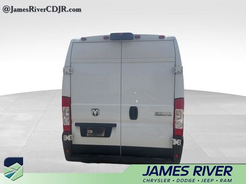 Used 2025 RAM ProMaster 2500 w/ Convenience Group FWD image 8