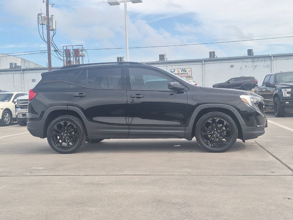 Used 2020 GMC Terrain SLE w/ Elevation Edition FWD image 7