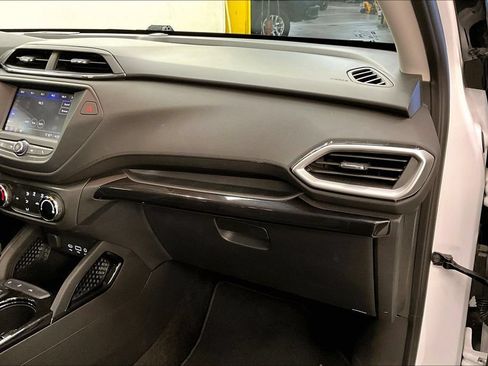 Used 2021 Chevrolet TrailBlazer LS FWD image 15