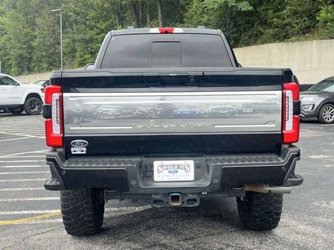 Certified 2025 Ford F250 Platinum w/ Platinum Plus Package AWD/4WD image 5