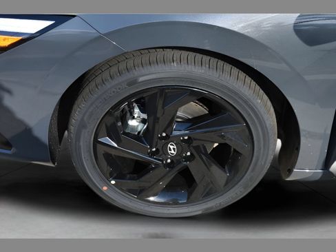 New 2026 Hyundai Elantra SEL Sport FWD image 7