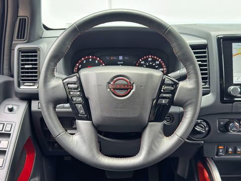 Used 2024 Nissan Frontier PRO-4X w/ Pro Convenience Package AWD/4WD image 19