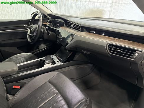 Used 2019 Audi e-tron Premium Plus AWD/4WD image 5