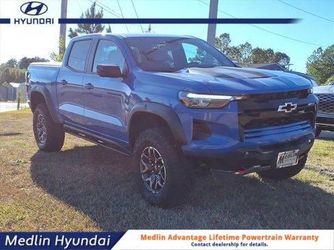 Used 2025 Chevrolet Colorado ZR2 w/ Technology Package image 1