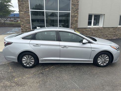Used 2017 Hyundai Sonata SE FWD image 12