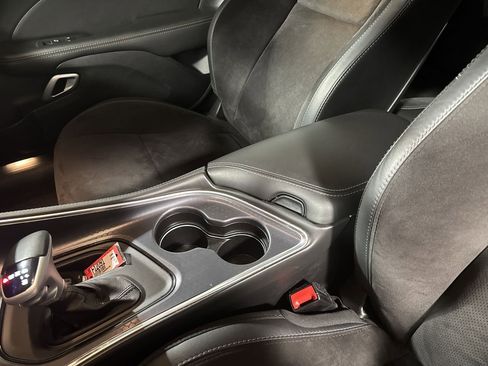 Used 2017 Dodge Challenger R/T Scat Pack w/ Leather Interior Group image 28