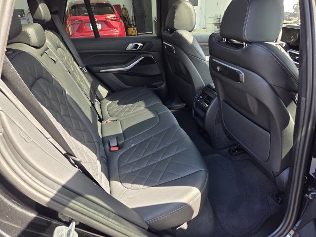 Used 2024 BMW X5 xDrive50e w/ Parking Assistance Package AWD/4WD image 16