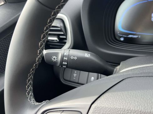 New 2026 Hyundai Venue SEL FWD image 20