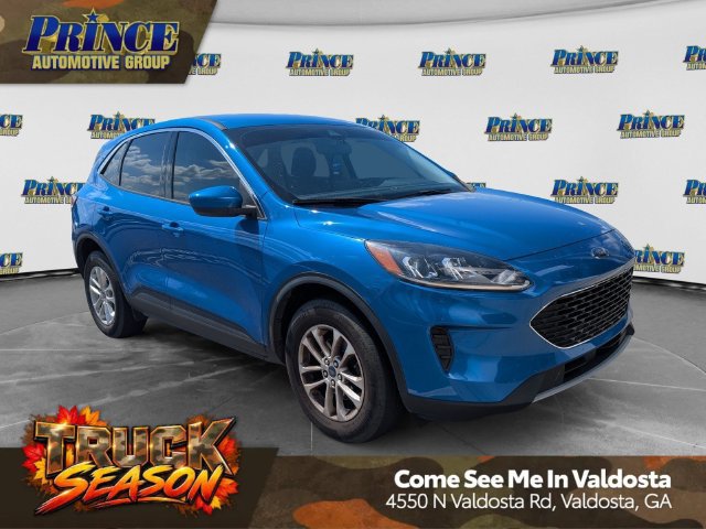 Used 2021 Ford Escape SE w/ Cold Weather Package AWD/4WD image 1