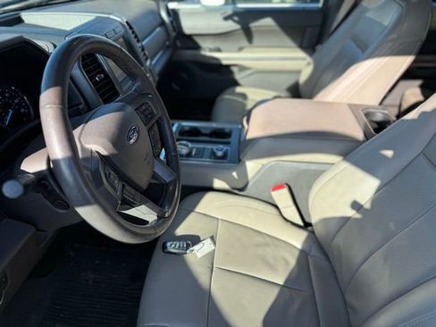 Used 2020 Ford Expedition XLT w/ Equipment Group 202A AWD/4WD image 7