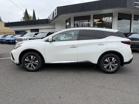 Used 2019 Nissan Murano SV AWD/4WD image 2