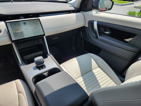 Certified 2025 Land Rover Discovery Sport S image 14