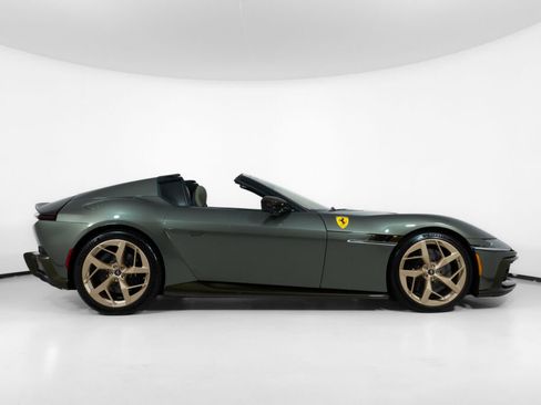 Used 2026 Ferrari 12Cilindri Spider RWD image 10