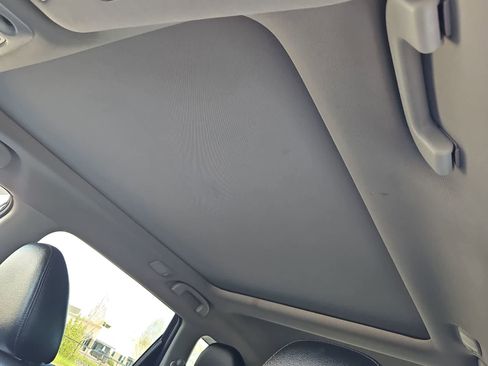 Used 2020 Nissan Rogue SL w/ Premium Package AWD/4WD image 19