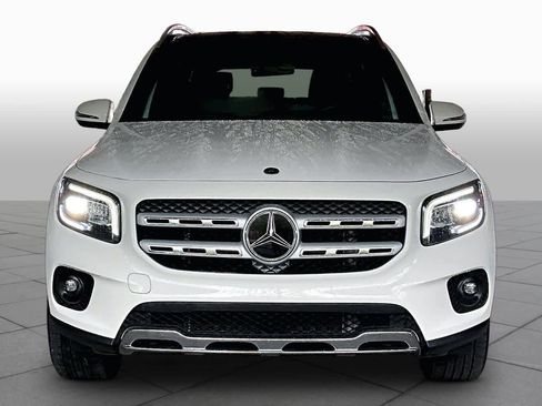 Used 2022 Mercedes-Benz GLB 250 image 3