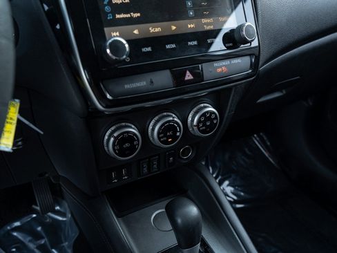 Used 2020 Mitsubishi Outlander Sport ES FWD image 25