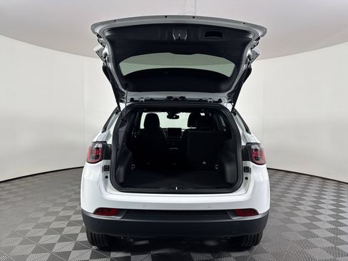 New 2026 Jeep Compass Limited image 11