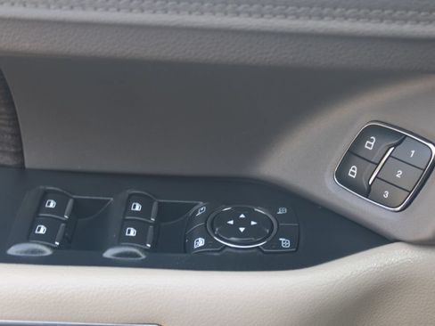 Used 2019 Ford Expedition Limited w/ Equipment Group 301A RWD image 13