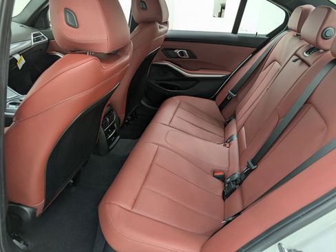 Used 2025 BMW 330i Sedan w/ Premium Package image 13