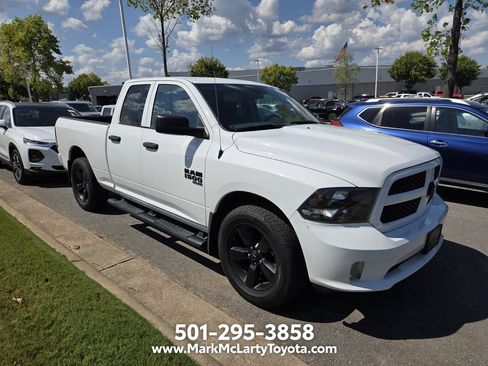 Used 2019 RAM 1500 Express w/ Express Value Package AWD/4WD image 2