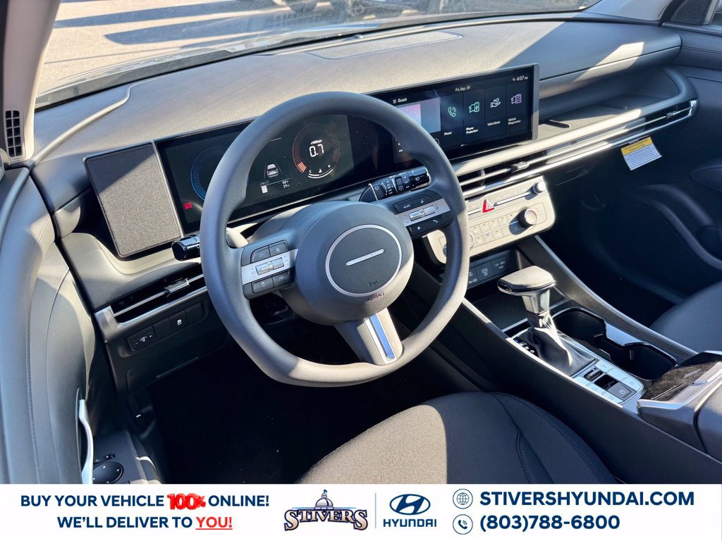 New 2026 Hyundai Tucson SE w/ Tow & Go Package FWD image 3