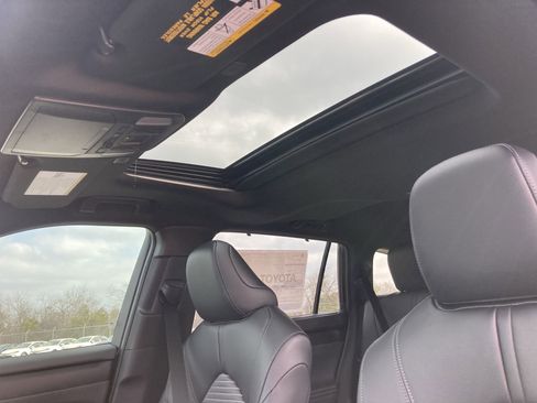 New 2026 Toyota Highlander XSE image 16