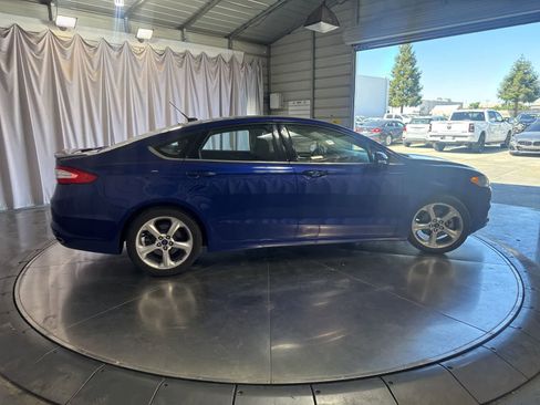 Used 2015 Ford Fusion SE w/ Equipment Group 201A image 3