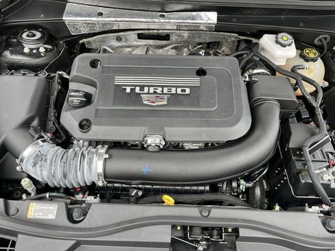 Certified 2024 Cadillac XT4 Premium Luxury image 22