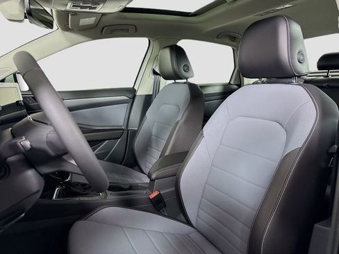 New 2026 Volkswagen Jetta SE image 21