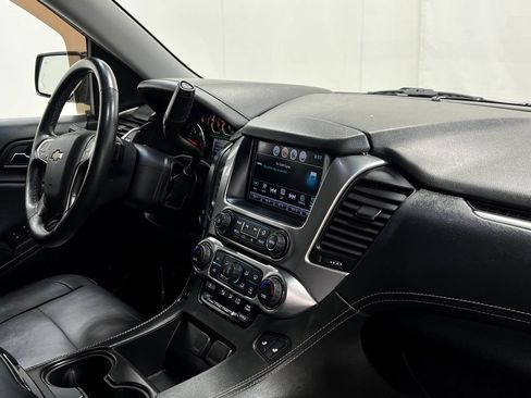 Used 2018 Chevrolet Tahoe LT w/ LT Signature Package AWD/4WD image 22