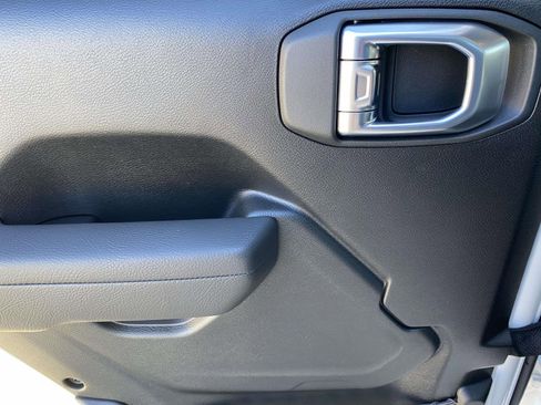 New 2026 Jeep Gladiator Sport image 14