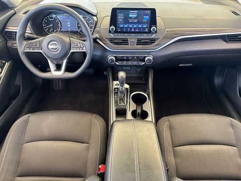 Used 2023 Nissan Altima 2.5 SV image 16
