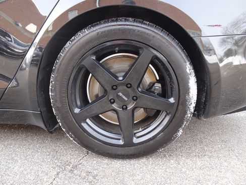 Used 2021 Tesla Model S Plaid image 8