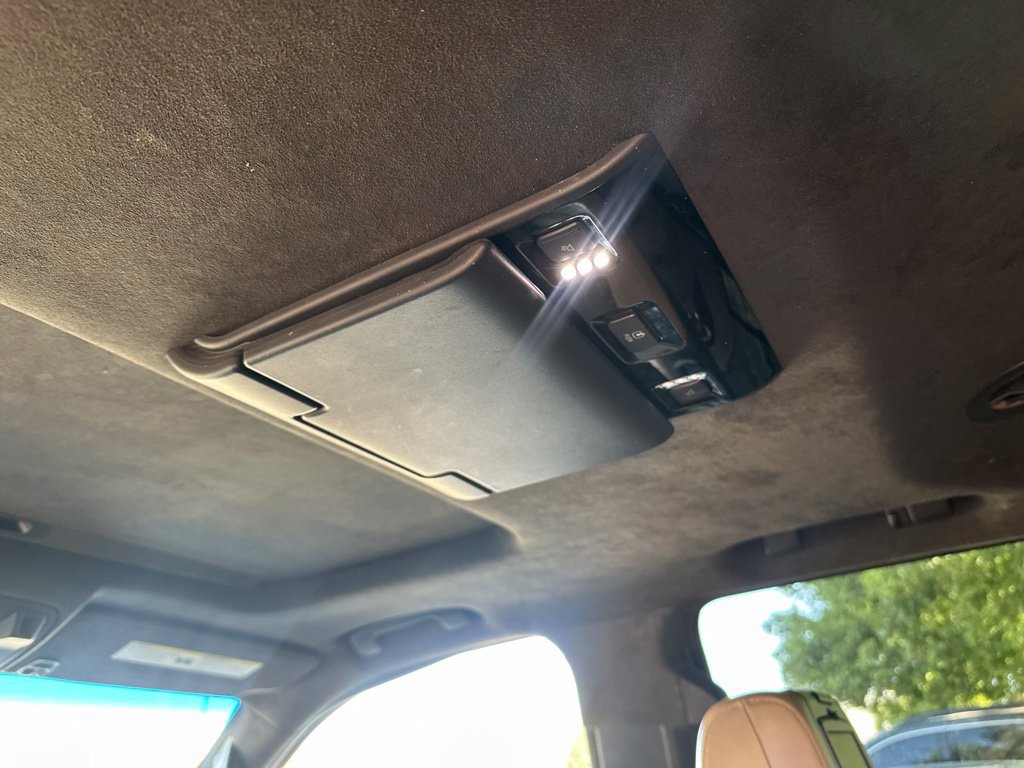 Used 2018 Cadillac Escalade Platinum AWD/4WD image 31