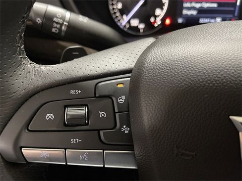 Used 2022 Cadillac XT4 Sport w/ LPO, Floor Liner Package image 31