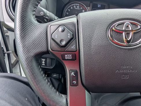 Used 2021 Toyota Tacoma TRD Sport w/ Technology Package AWD/4WD image 13