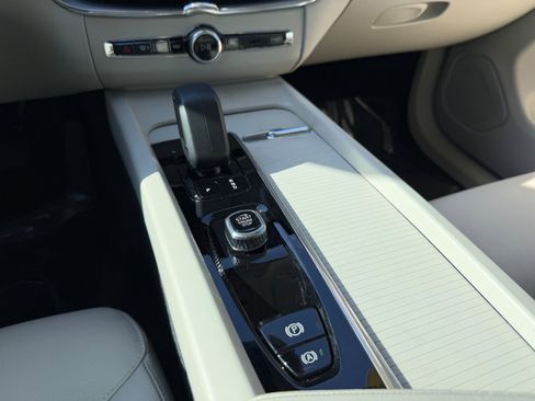 Certified 2025 Volvo XC60 T8 Core w/ Protection Package Premier image 13