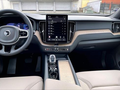 New 2026 Volvo XC60 B5 Plus w/ Protection Package Premier image 9