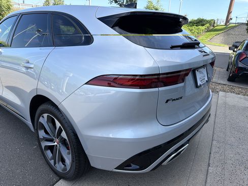 Used 2023 Jaguar F-PACE R-Dynamic S AWD/4WD image 13