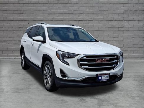 Used 2020 GMC Terrain SLT w/ Preferred Package FWD image 2