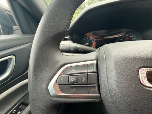 Used 2024 Jeep Compass Latitude AWD/4WD image 24
