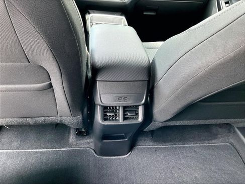 Used 2026 Chevrolet Equinox LT FWD image 25