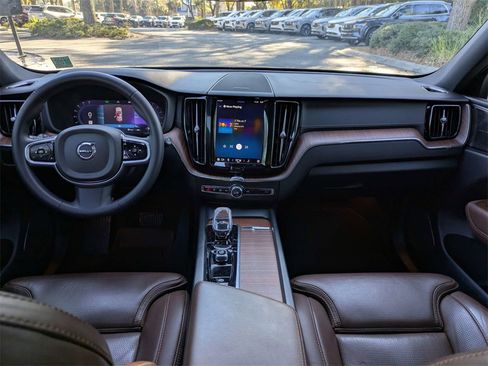 Certified 2023 Volvo XC60 B5 Ultimate w/ Protection Package Premier image 16