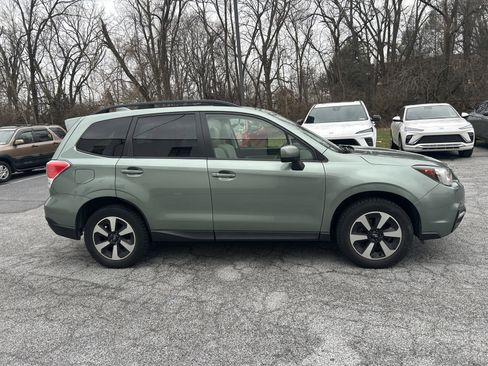 Used 2018 Subaru Forester 2.5i Premium w/ All-Weather Package image 2