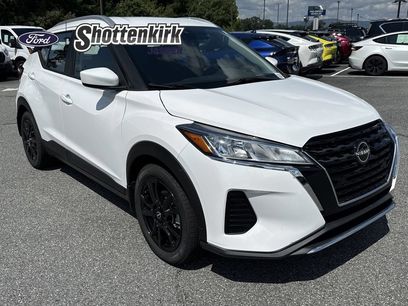 Used 2022 Nissan Kicks SV
