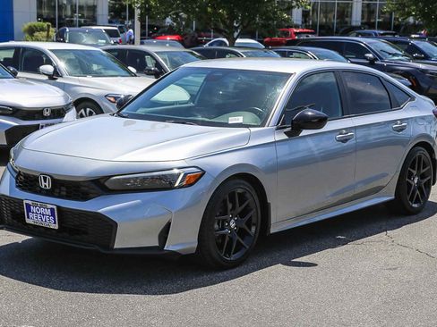 Certified 2025 Honda Civic Sport image 3